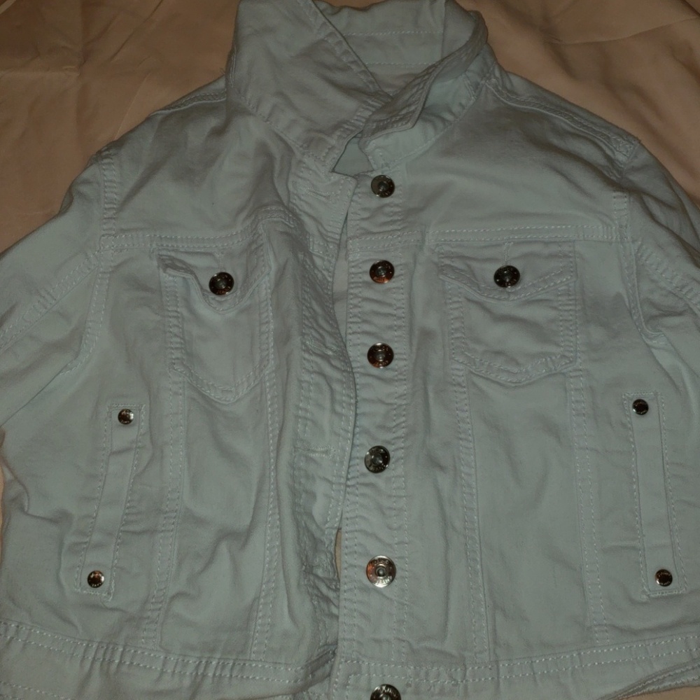 white jean jackey
